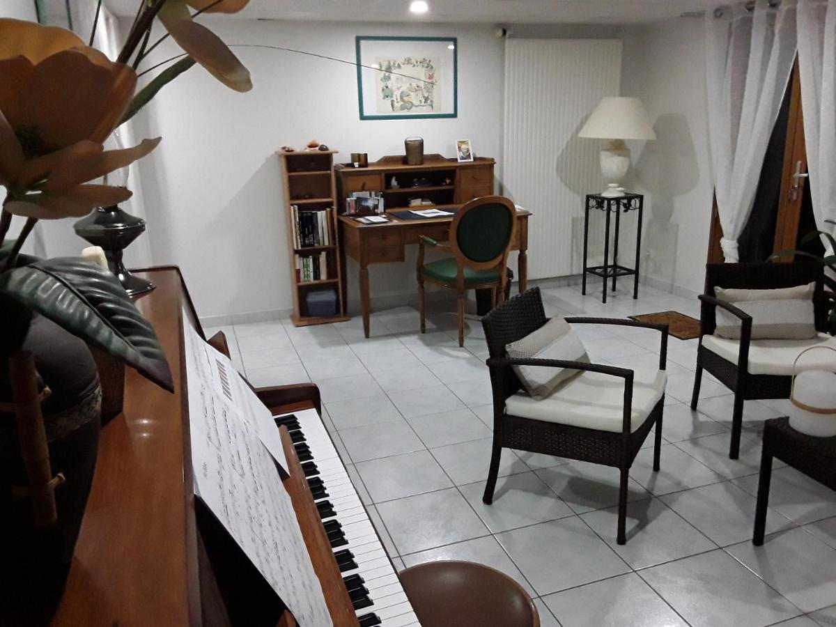 Suite Hauteurs De Vichy Creuzier-le-Vieux Ngoại thất bức ảnh