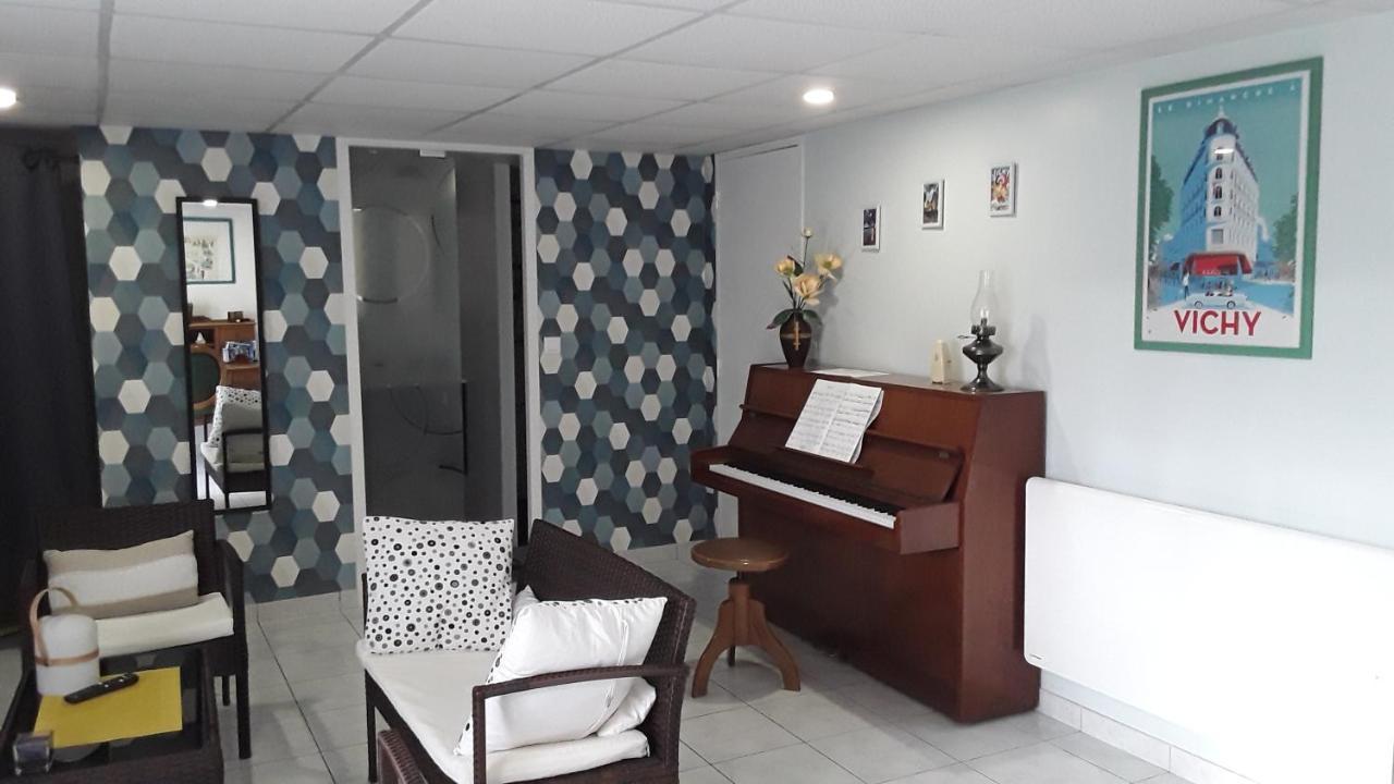 Suite Hauteurs De Vichy Creuzier-le-Vieux Ngoại thất bức ảnh